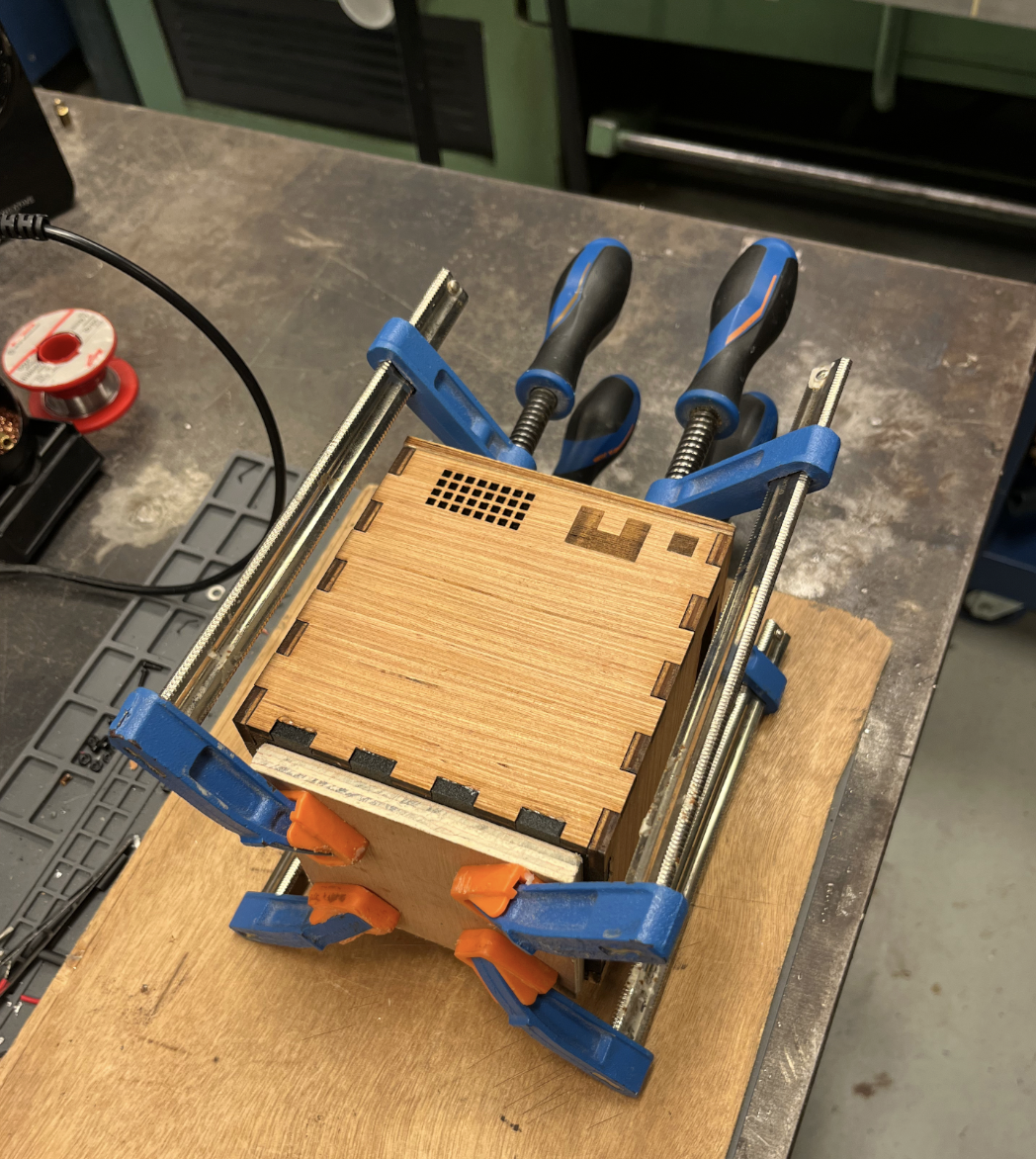 clamping-front-face